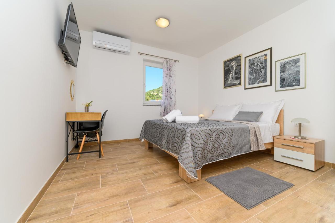 Rooms Forever Miholascica Bagian luar foto